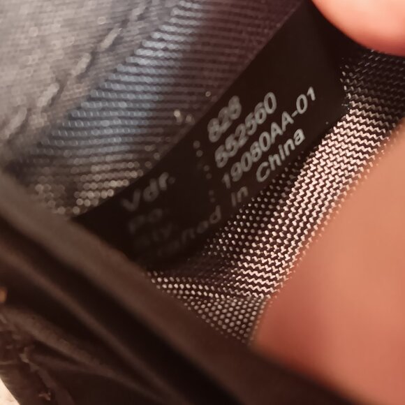 Wilsons Leather Pelle Studio black leather tri-fold wallet - Picture 11 of 11